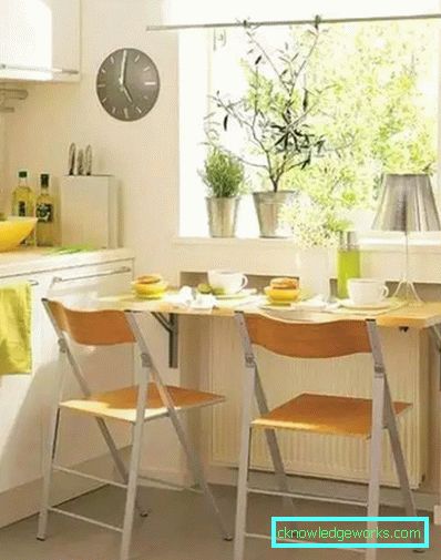 Sedie pieghevoli per la cucina Sedie pieghevoli per la cucina