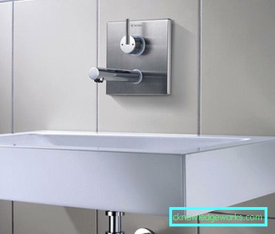 Una varietà di modelli di rubinetti lavandino Una varietà di modelli di rubinetti lavandino