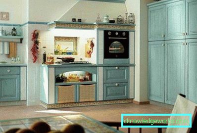 Stile mediterraneo all'interno della cucina