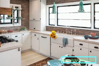 Stile mediterraneo all'interno della cucina