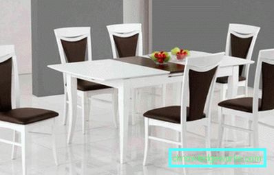 Tavoli e sedie per la cucina