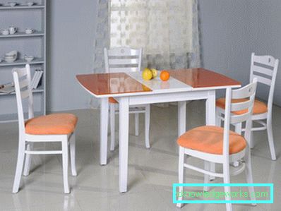 Sedie per una piccola cucina Sedie per una piccola cucina