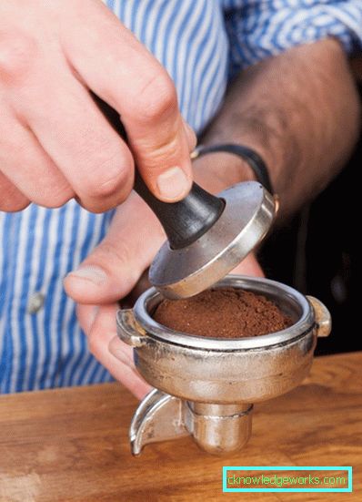 Tipi di macchine per il caffè rozhkovy Tipi di macchine per il caffè rozhkovy