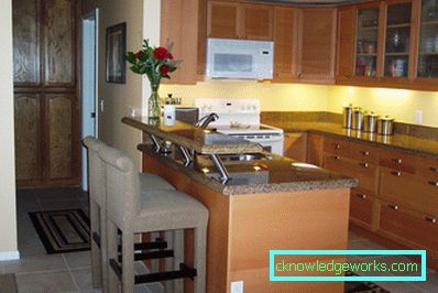 Angolo cucina con bar per la colazione Angolo cucina con bar per la colazione