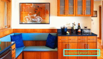 Divano angolare per una piccola cucina Divano angolare per una piccola cucina