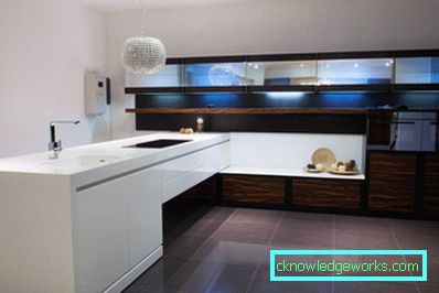 Pensile ad angolo per la cucina Pensile ad angolo per la cucina