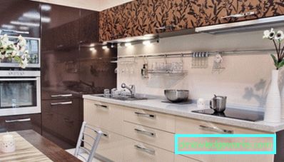 Pensile ad angolo per la cucina Pensile ad angolo per la cucina