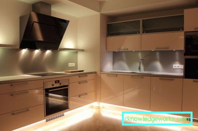 Pensile ad angolo per la cucina Pensile ad angolo per la cucina