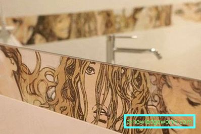 Posa delle piastrelle nel bagno fai da te
