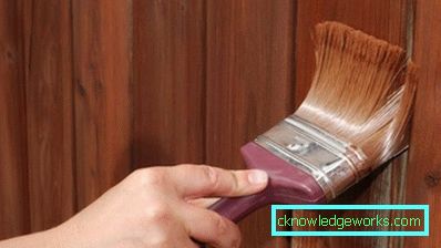 Bagno in una casa di legno con le proprie mani