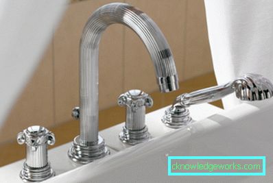 Quale dovrebbe essere l'altezza del rubinetto sopra il bagno? Quale dovrebbe essere l'altezza del rubinetto sopra il bagno?