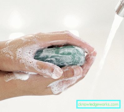 Unghie liquide: cos'è e quale è meglio scegliere? Unghie liquide: cos'è e quale è meglio scegliere?